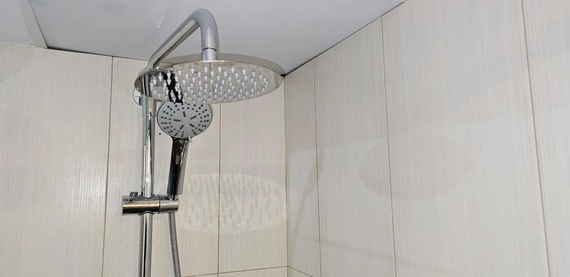Namaste Modern Elegance City Center Apartment By Namaste Elite Torremolinos 0*,  Spain