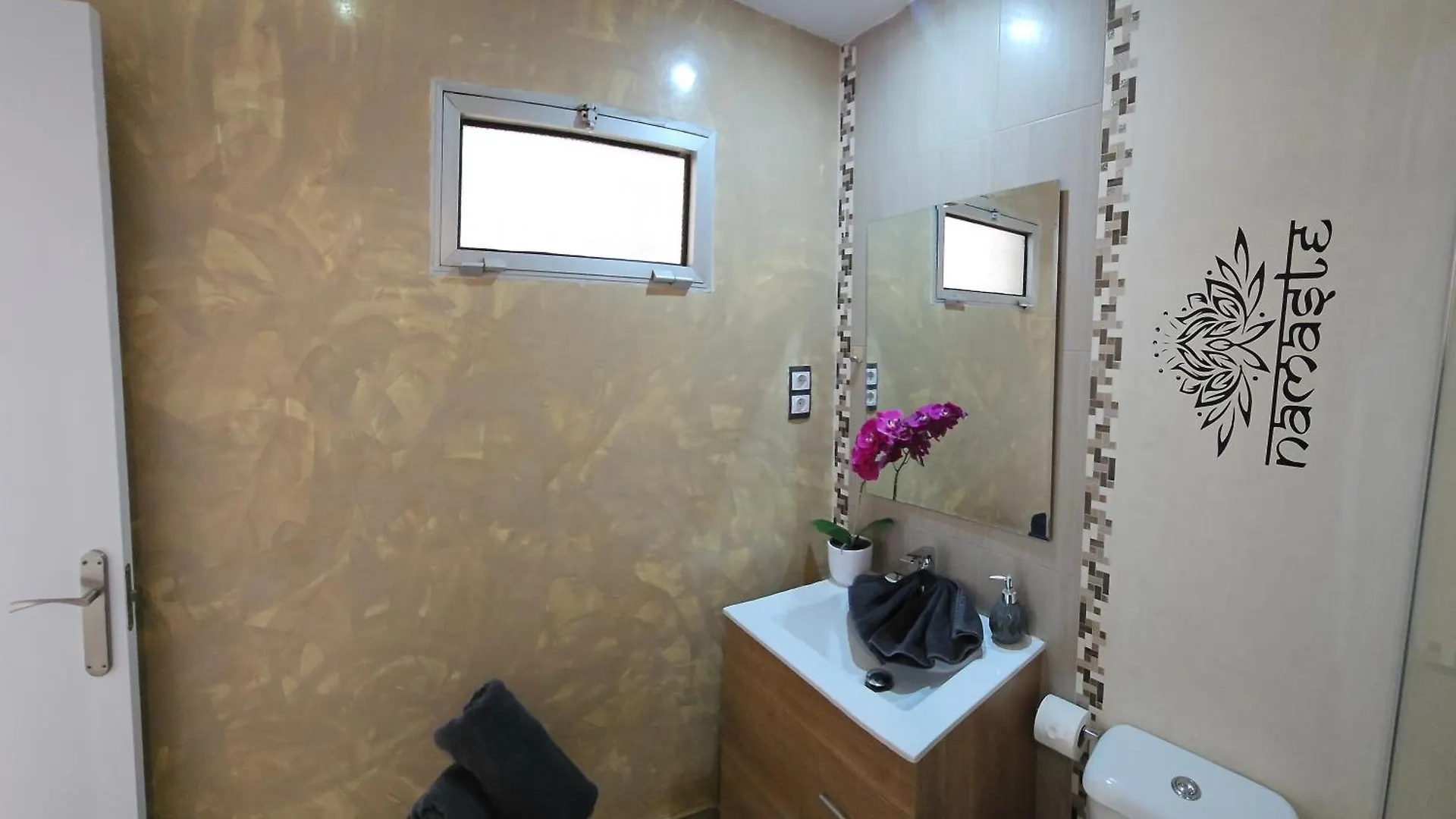 Namaste Modern Elegance City Center Apartment By Namaste Elite Torremolinos